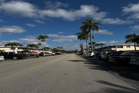 Купить кондоминиум в Халландейл-Бич, Флорида 1 спальня, 58.06м2, № 1939592 - фото 13