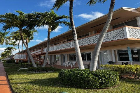 Купить кондоминиум в Халландейл-Бич, Флорида 1 спальня, 58.06м2, № 1939592 - фото 12