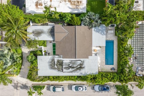 Casa en venta en North Bay Village, Florida, 4 dormitorios, 160.91 m2 № 2247845 - foto 2