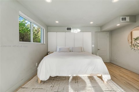 Casa en venta en North Bay Village, Florida, 4 dormitorios, 160.91 m2 № 2247845 - foto 21