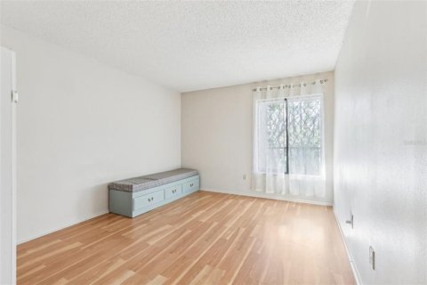 Condo in Temple Terrace, Florida, 2 bedrooms  № 1734772 - photo 18