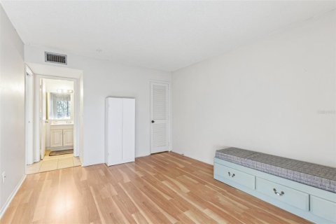 Condo in Temple Terrace, Florida, 2 bedrooms  № 1734772 - photo 20