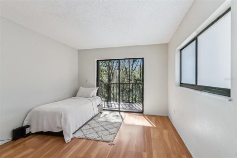 Condo in Temple Terrace, Florida, 2 bedrooms  № 1734772 - photo 25