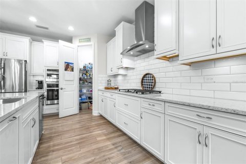 Casa en venta en Land O' Lakes, Florida, 5 dormitorios, 329.34 m2 № 1838556 - foto 16