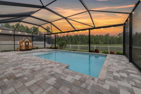 Casa en venta en Land O' Lakes, Florida, 5 dormitorios, 329.34 m2 № 1838556 - foto 2