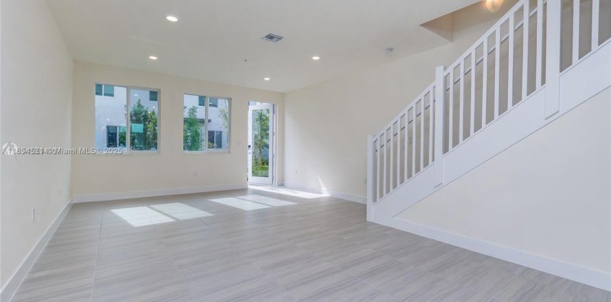 Condo à Doral, Floride, 3 chambres  № 1872491
