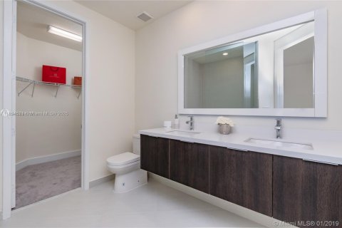 Copropriété à vendre à Doral, Floride: 3 chambres, 122.82 m2 № 1872491 - photo 6