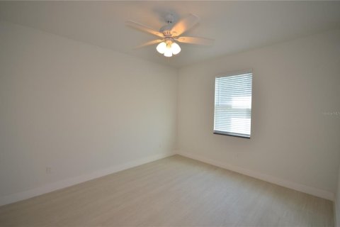 Commercial property in Port Charlotte, Florida 5 bedrooms, 243.31 sq.m. № 2217940 - photo 26