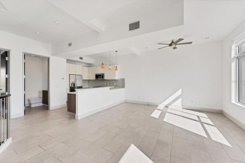 Adosado en alquiler en Sarasota, Florida, 3 dormitorios, 235.14 m2 № 1837787 - foto 8