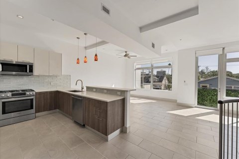 Adosado en alquiler en Sarasota, Florida, 3 dormitorios, 235.14 m2 № 1837787 - foto 11