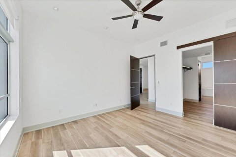 Adosado en alquiler en Sarasota, Florida, 3 dormitorios, 235.14 m2 № 1837787 - foto 18