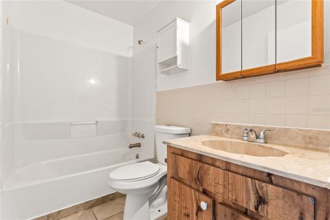 Villa ou maison à louer à Edgewater, Floride: 2 chambres, 110 m2 № 1901575 - photo 20