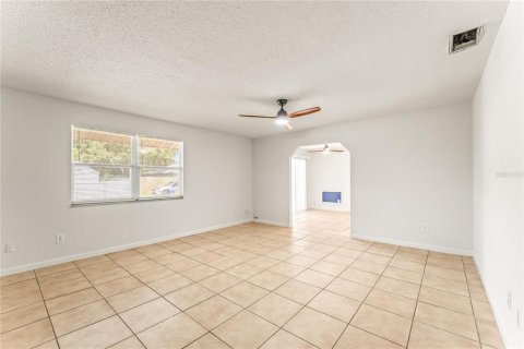 Villa ou maison à louer à Edgewater, Floride: 2 chambres, 110 m2 № 1901575 - photo 4