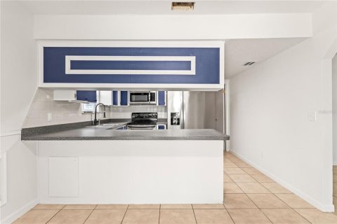 Villa ou maison à louer à Edgewater, Floride: 2 chambres, 110 m2 № 1901575 - photo 10