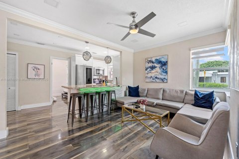 Villa ou maison à vendre à Miami, Floride: 3 chambres, 107.21 m2 № 1856906 - photo 13
