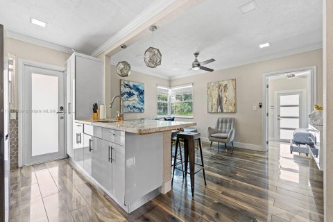 Villa ou maison à vendre à Miami, Floride: 3 chambres, 107.21 m2 № 1856906 - photo 16