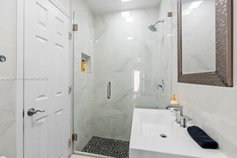 Villa ou maison à vendre à Miami, Floride: 3 chambres, 107.21 m2 № 1856906 - photo 26