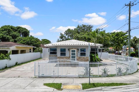 Villa ou maison à vendre à Miami, Floride: 3 chambres, 107.21 m2 № 1856906 - photo 9