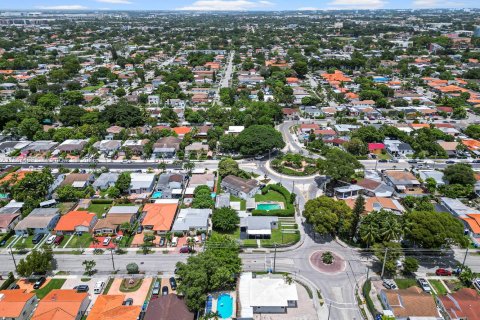 Villa ou maison à vendre à Miami, Floride: 3 chambres, 107.21 m2 № 1856906 - photo 1