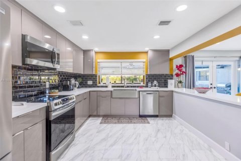Casa en venta en Fort Lauderdale, Florida, 4 dormitorios, 184.32 m2 № 1794181 - foto 20