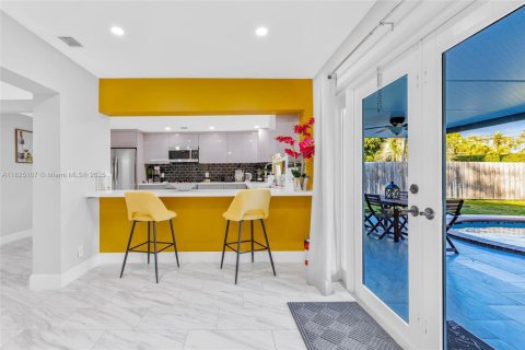 Casa en venta en Fort Lauderdale, Florida, 4 dormitorios, 184.32 m2 № 1794181 - foto 13