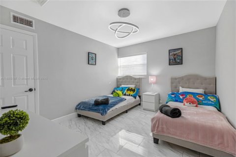 Casa en venta en Fort Lauderdale, Florida, 4 dormitorios, 184.32 m2 № 1794181 - foto 28