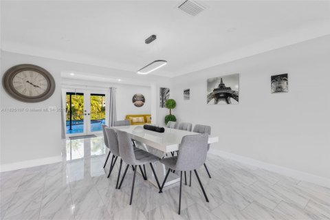 Casa en venta en Fort Lauderdale, Florida, 4 dormitorios, 184.32 m2 № 1794181 - foto 8