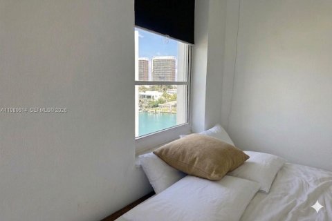 Condo in Bay Harbor Islands, Florida, 2 bedrooms  № 2057781 - photo 20