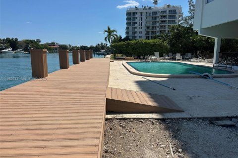 Condo in Bay Harbor Islands, Florida, 2 bedrooms  № 2057781 - photo 4