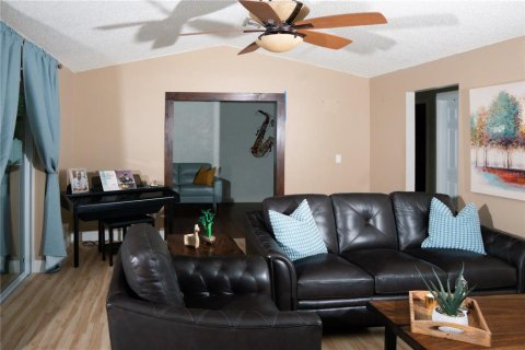 Villa ou maison à vendre à Pinellas Park, Floride: 3 chambres, 146.41 m2 № 1913600 - photo 13