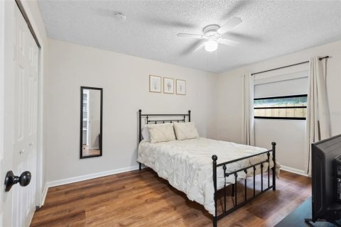 House in Gainesville, Florida 3 bedrooms, 110.09 sq.m. № 1910161 - photo 2
