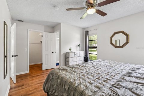 House in Gainesville, Florida 3 bedrooms, 110.09 sq.m. № 1910161 - photo 11