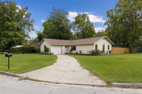 House in Gainesville, Florida 3 bedrooms, 110.09 sq.m. № 1910161 - photo 1