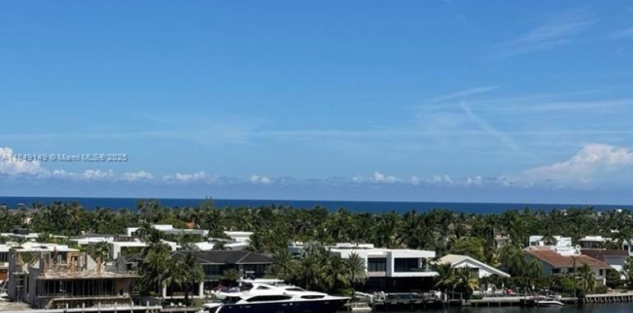 Condo in Aventura, Florida, 2 bedrooms № 1936648