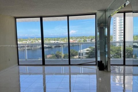 Condo in Aventura, Florida, 2 bedrooms № 1936648 - photo 3