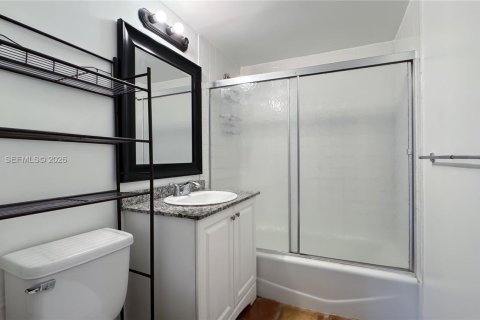 Villa ou maison à louer à Delray Beach, Floride: 3 chambres, 157.93 m2 № 2432547 - photo 14