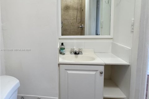 Villa ou maison à louer à Delray Beach, Floride: 3 chambres, 157.93 m2 № 2432547 - photo 13