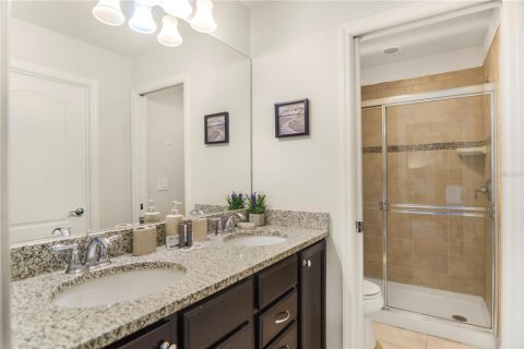 Adosado en venta en Kissimmee, Florida, 4 dormitorios, 195.28 m2 № 2128862 - foto 15