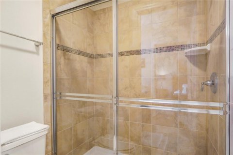 Adosado en venta en Kissimmee, Florida, 4 dormitorios, 195.28 m2 № 2128862 - foto 16