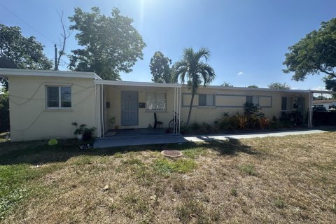 Commercial property in Hollywood, Florida 1 bedroom, 171.4 sq.m. № 1186397 - photo 1