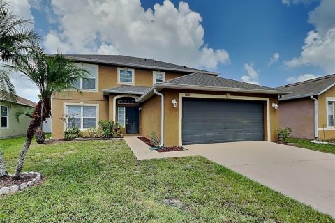 Casa en alquiler en Gibsonton, Florida, 5 dormitorios, 205.78 m2 № 1913485 - foto 1