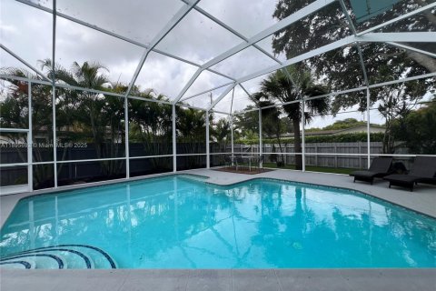 Casa en alquiler en Hollywood, Florida, 4 dormitorios, 172.98 m2 № 2014276 - foto 4