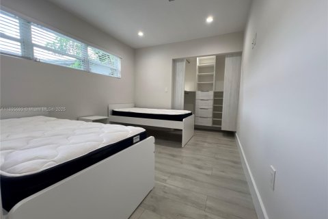 Casa en alquiler en Hollywood, Florida, 4 dormitorios, 172.98 m2 № 2014276 - foto 13