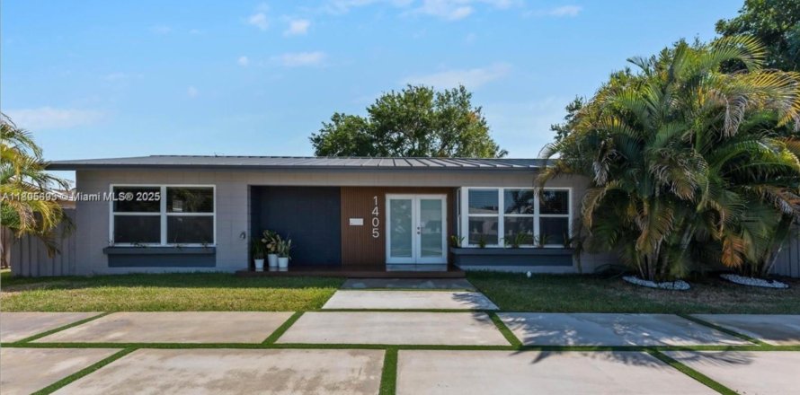 Casa en Hollywood, Florida 4 dormitorios, 172.98 m2 № 2014276