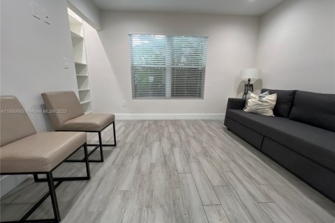 Casa en alquiler en Hollywood, Florida, 4 dormitorios, 172.98 m2 № 2014276 - foto 8