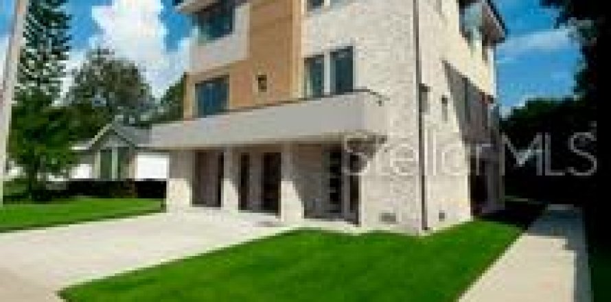 Casa en Saint Petersburg, Florida 4 dormitorios, 271.83 m2 № 1853603