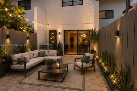 Condo in Miami, Florida, 2 bedrooms  № 2086322 - photo 27