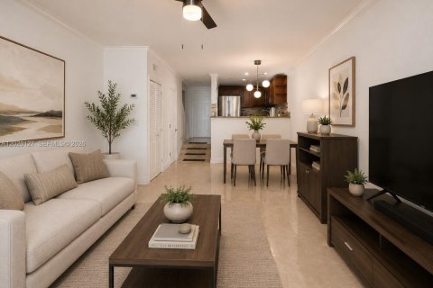 Condo in Miami, Florida, 2 bedrooms  № 2086322 - photo 10