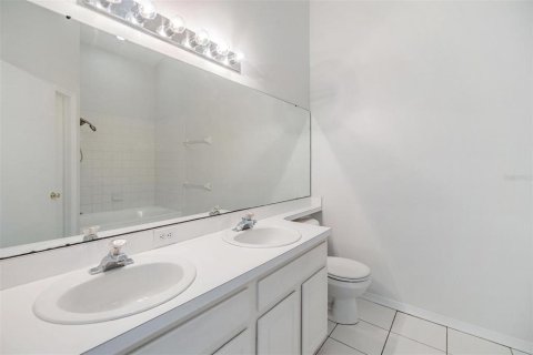 Townhouse in Brandon, Florida 2 bedrooms, 103.12 sq.m. № 1773076 - photo 19