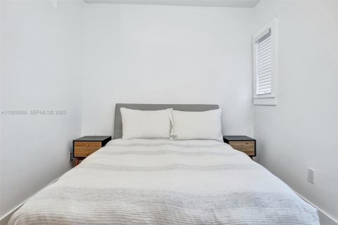 Villa ou maison à louer à Hollywood, Floride: 47.84 m2 № 1987452 - photo 29